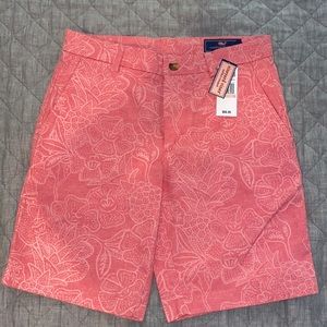 NWT ✨ Vineyard Vines 9” Shorts🍍Pineapple Hibiscus print /Lobster Reef Color 28